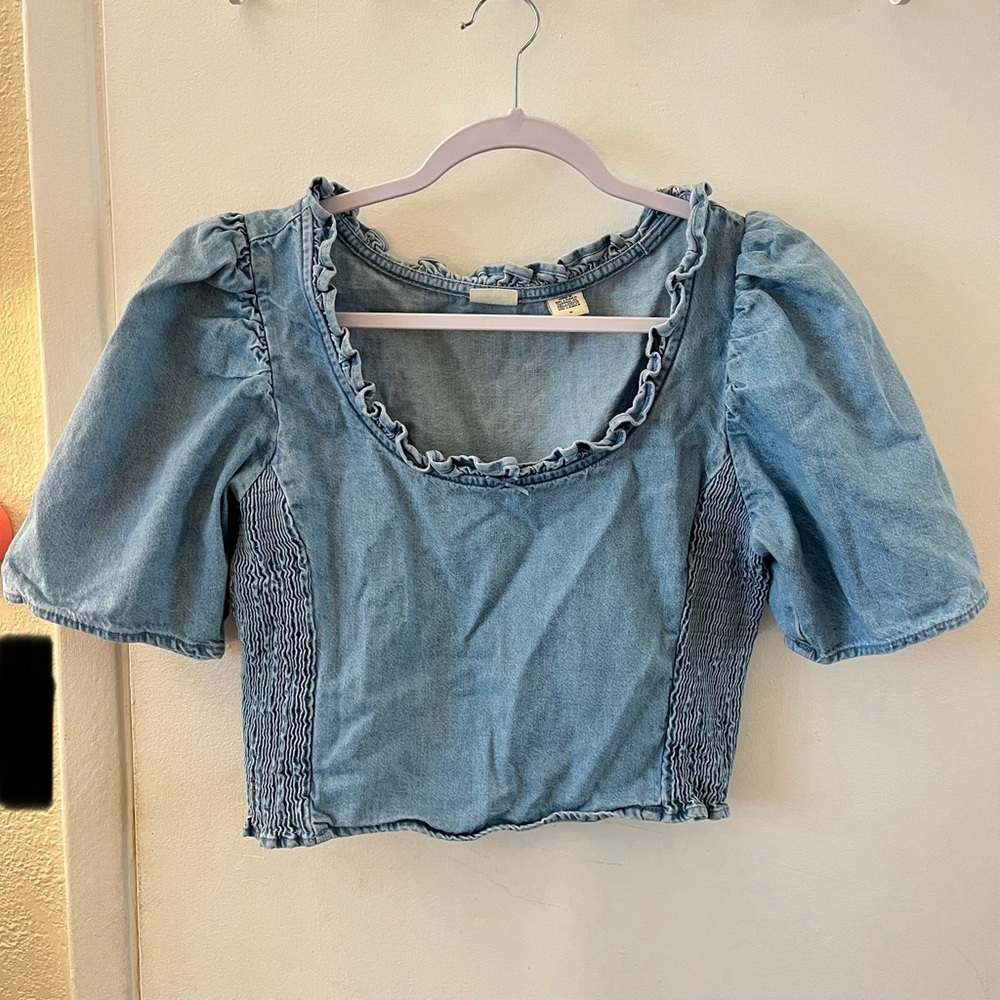 Levi’s Louise Denim Crop Top Puff Sleeve Smocked Ruffle Cottagecore Light Wash